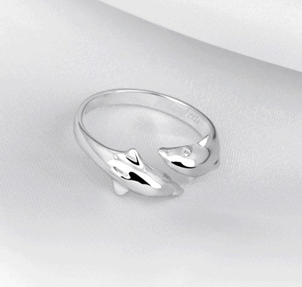 Dolphin Tail Ring: 925 Sterling Silver